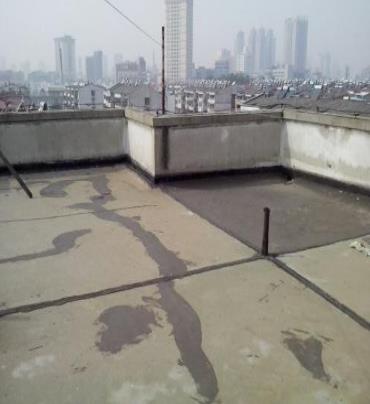 港口漏水维修 楼顶漏水是什么原因，楼顶漏水维修方法是什么?